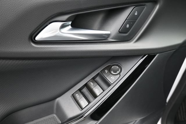 New 2026 Chevrolet Equinox LT w/ Safety and Technology Package FWD image 20