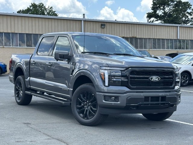 New 2025 Ford F150 Lariat w/ Equipment Group 501A Mid