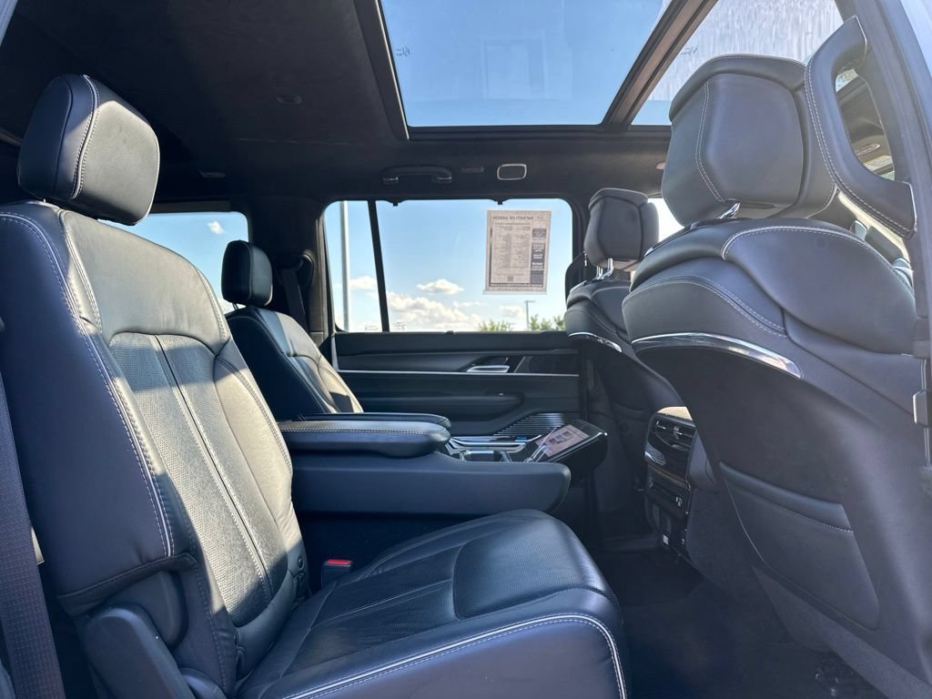Used 2024 Jeep Grand Wagoneer L Series II w/ Quick Order Packagew 28T AWD/4WD image 34