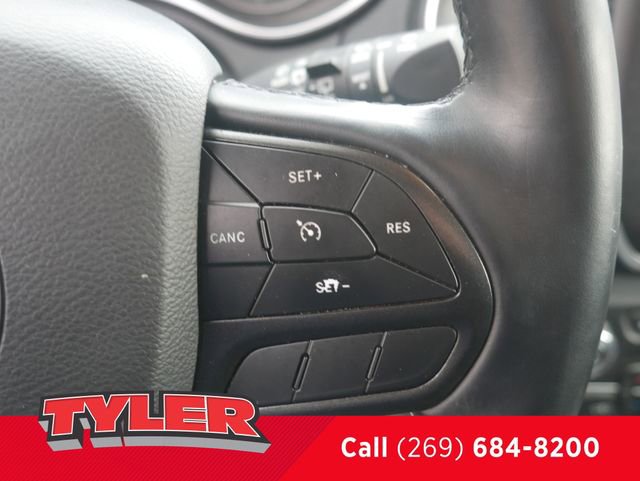 Used 2021 Jeep Cherokee Trailhawk image 30