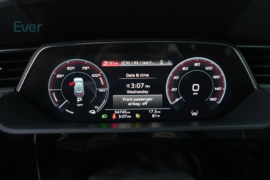 Used 2024 Audi Q8 e-tron Premium AWD/4WD image 7