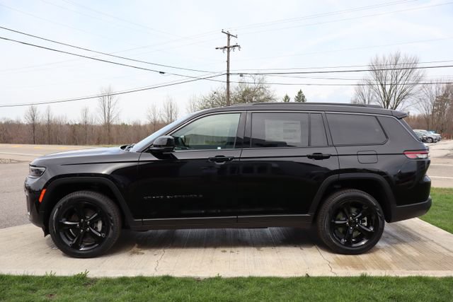 New 2026 Jeep Grand Cherokee L Limited w/ Limited Altitude Package AWD/4WD image 26