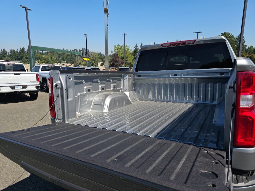 New 2026 Chevrolet Silverado 1500 RST w/ Safety Package AWD/4WD image 31