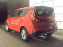 Used 2025 Kia Soul LX w/ LX Technology Package FWD image 17