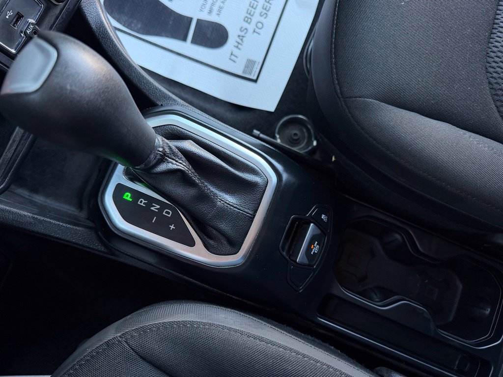 Used 2018 Jeep Renegade Altitude w/ UConnect 8.4 Nav Group FWD image 26