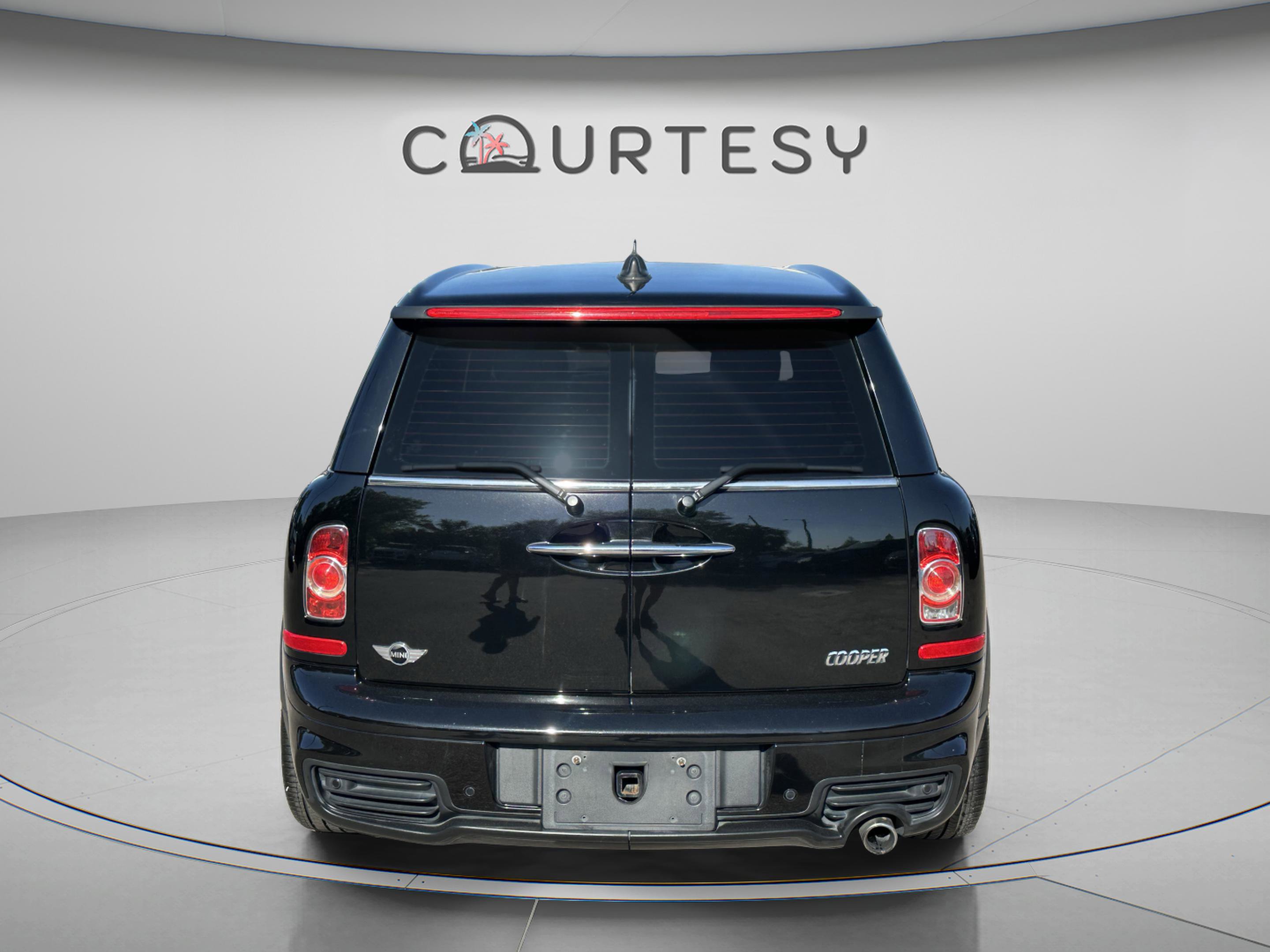 Used 2014 MINI Cooper Clubman FWD image 4