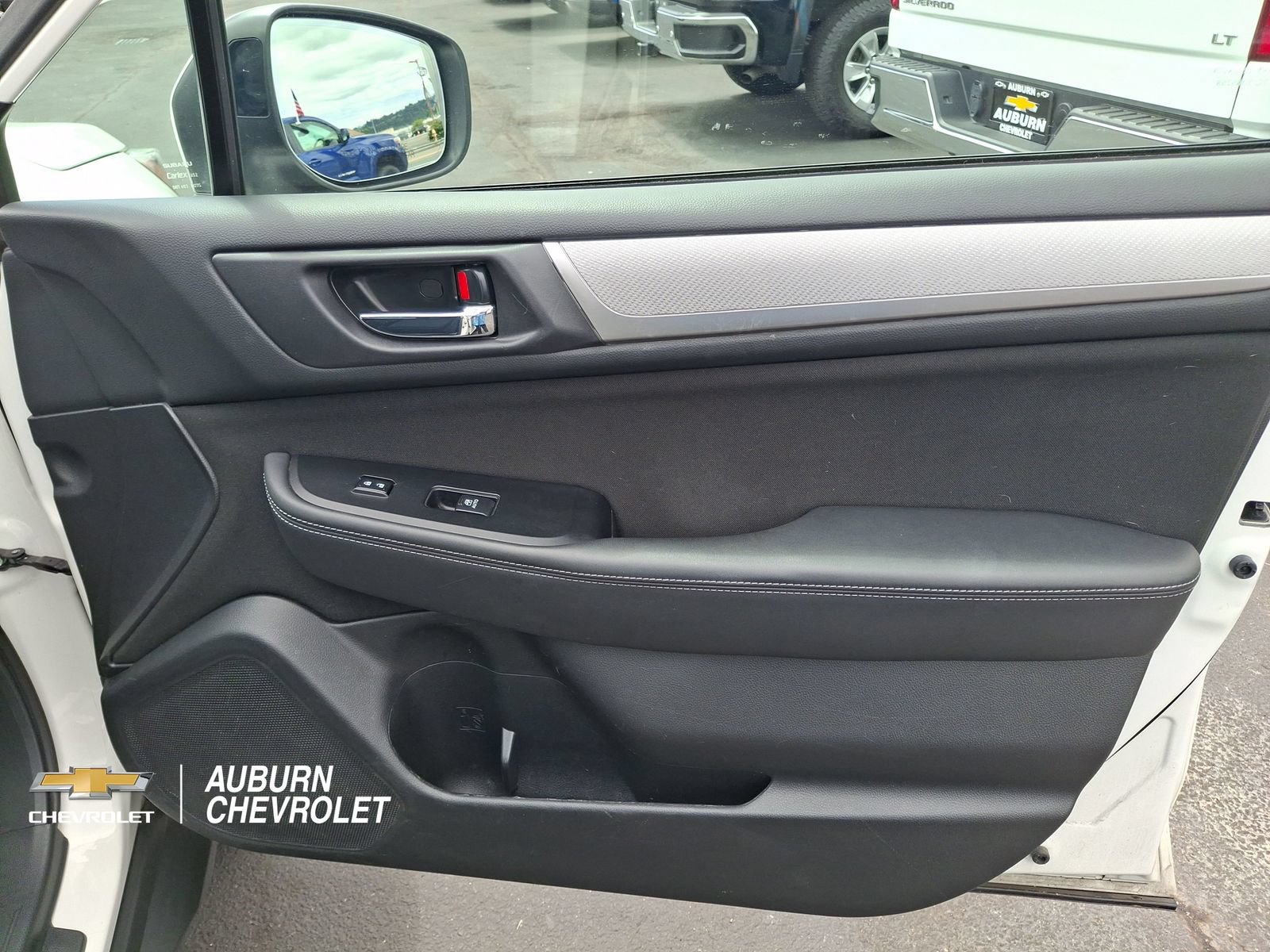 Used 2018 Subaru Outback 2.5i Premium AWD/4WD image 21