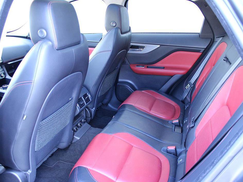 Used 2020 Jaguar F-PACE Checkered Flag image 17