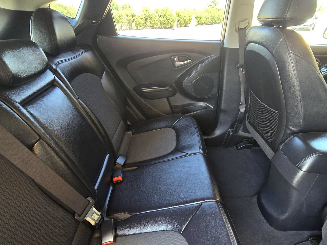 Used 2013 Hyundai Tucson GLS AWD/4WD image 23