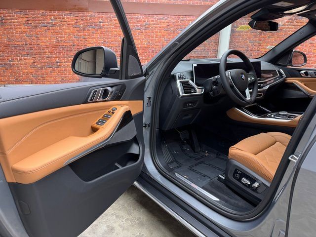 Used 2026 BMW X5 xDrive40i image 9