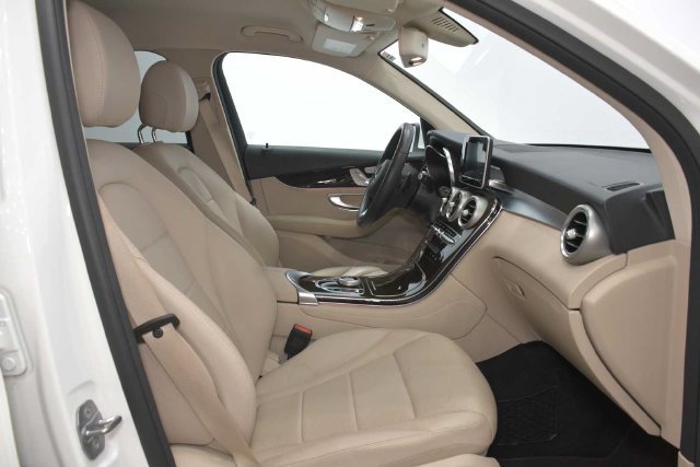 Used 2019 Mercedes-Benz GLC 300 image 11