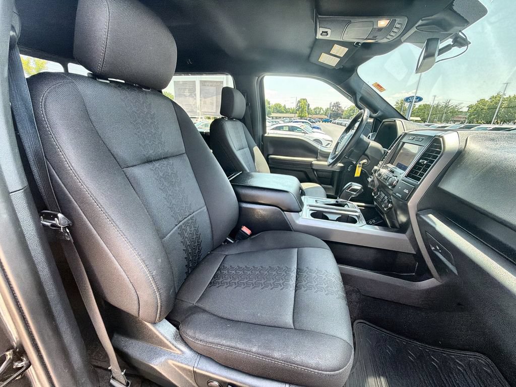 Used 2020 Ford F150 XLT w/ Equipment Group 302A Luxury AWD/4WD image 23