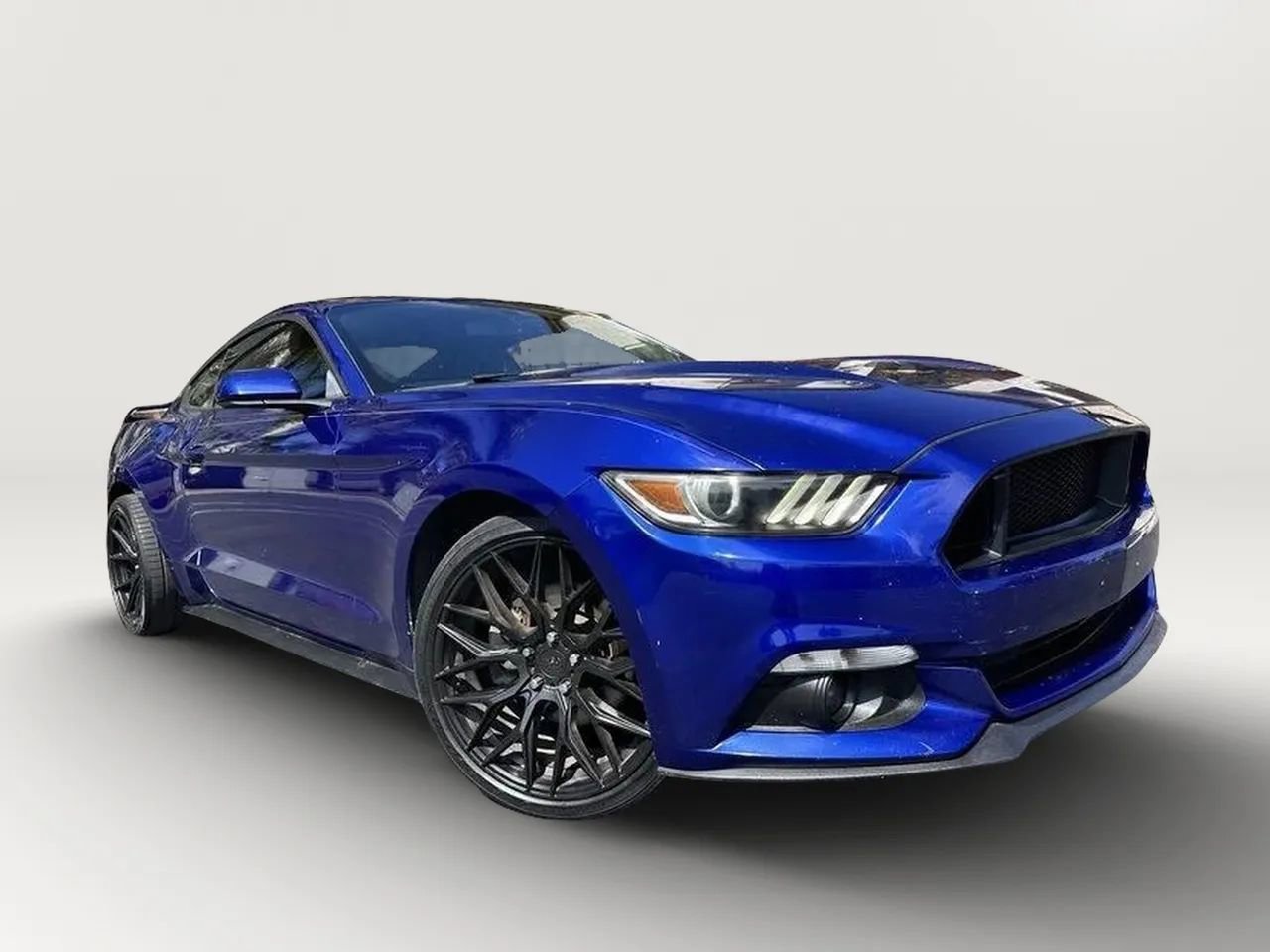Used 2015 Ford Mustang GT w/ Equipment Group 051A RWD image 22