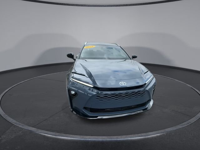 Used 2025 Toyota Crown Signia image 4