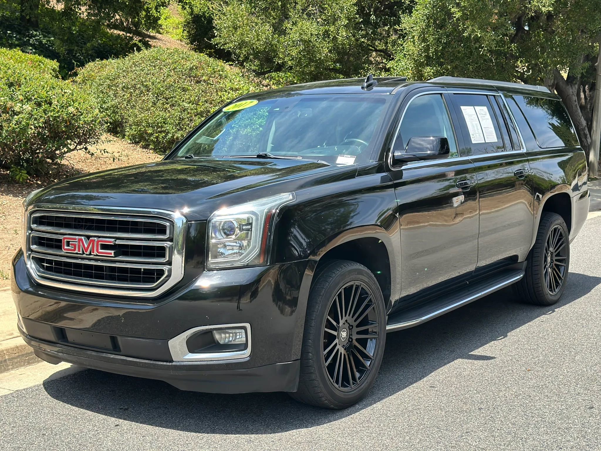 Used 2017 GMC Yukon XL SLT w/ Open Road Package RWD image 19