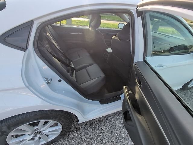 Used 2026 Toyota Camry LE w/ Convenience Package image 4