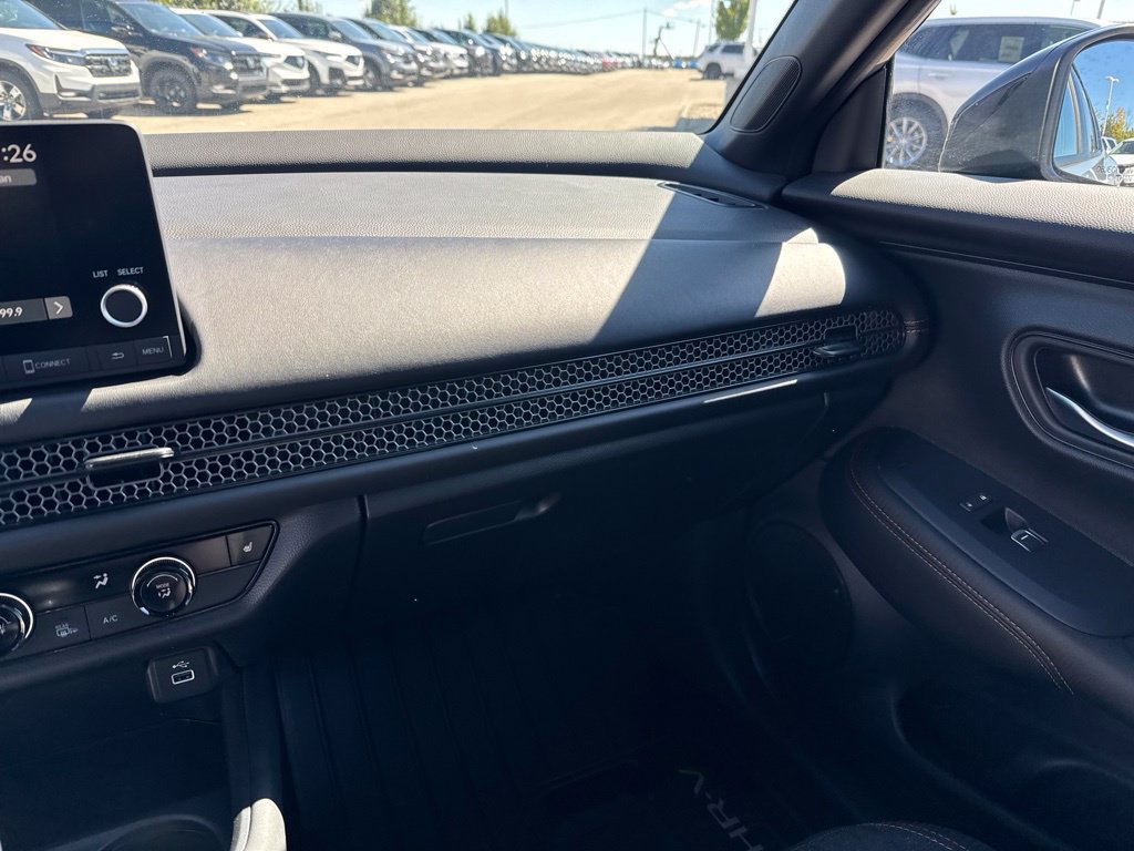 Certified 2025 Honda HR-V Sport image 25