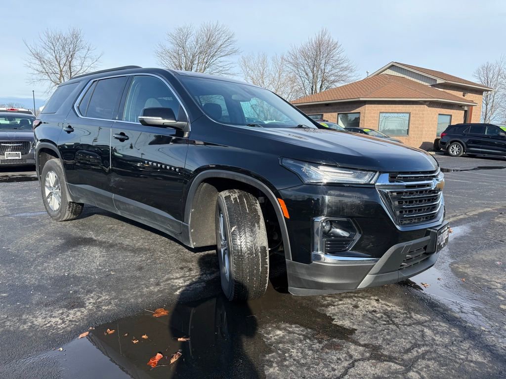 Used 2022 Chevrolet Traverse LT w/ LPO, Floor Liner Package image 3