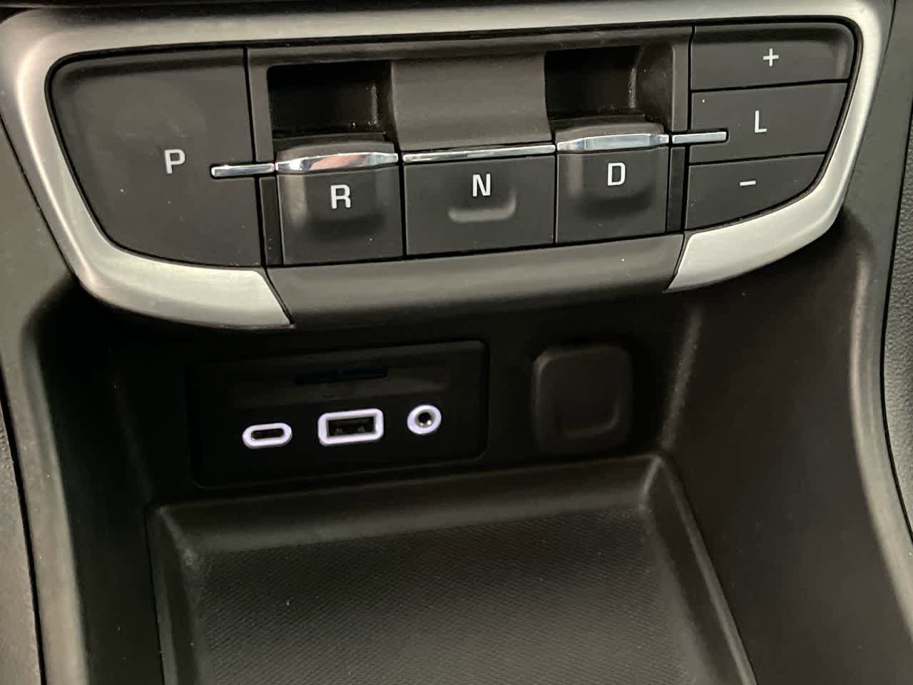 Used 2022 GMC Terrain SLT w/ LPO, Floor Liner Package AWD/4WD image 20