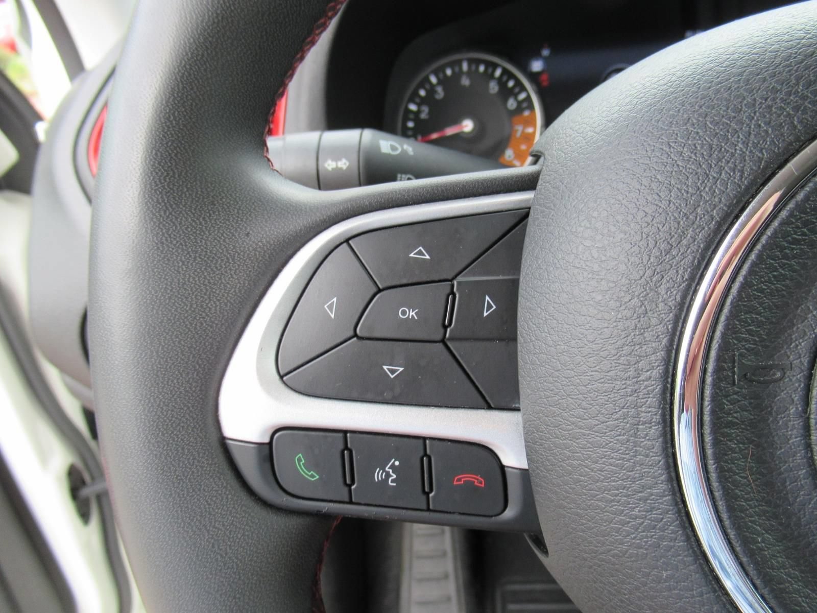 Certified 2023 Jeep Renegade Trailhawk AWD/4WD image 22
