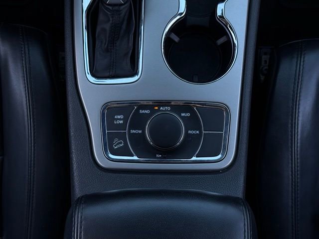 Used 2019 Jeep Grand Cherokee Limited AWD/4WD image 30