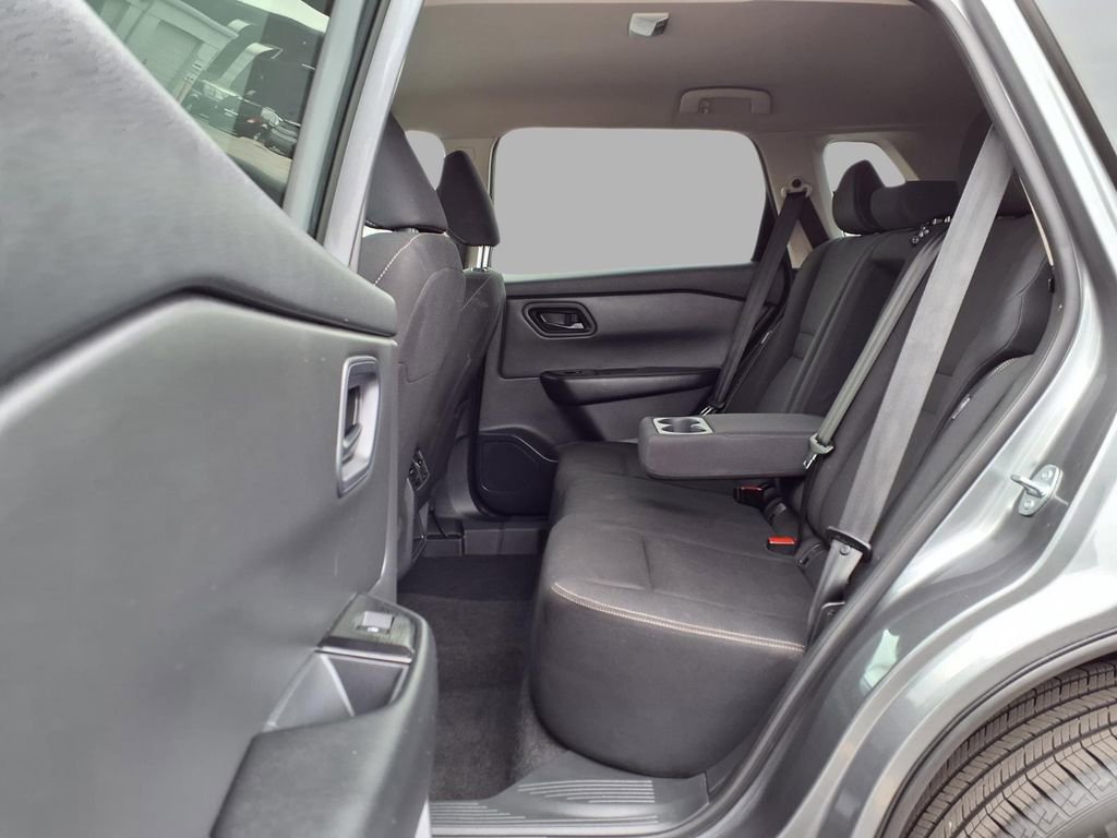 Certified 2024 Nissan Rogue S image 25