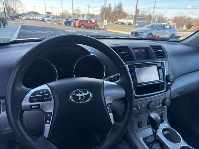 Used 2013 Toyota Highlander SE image 20