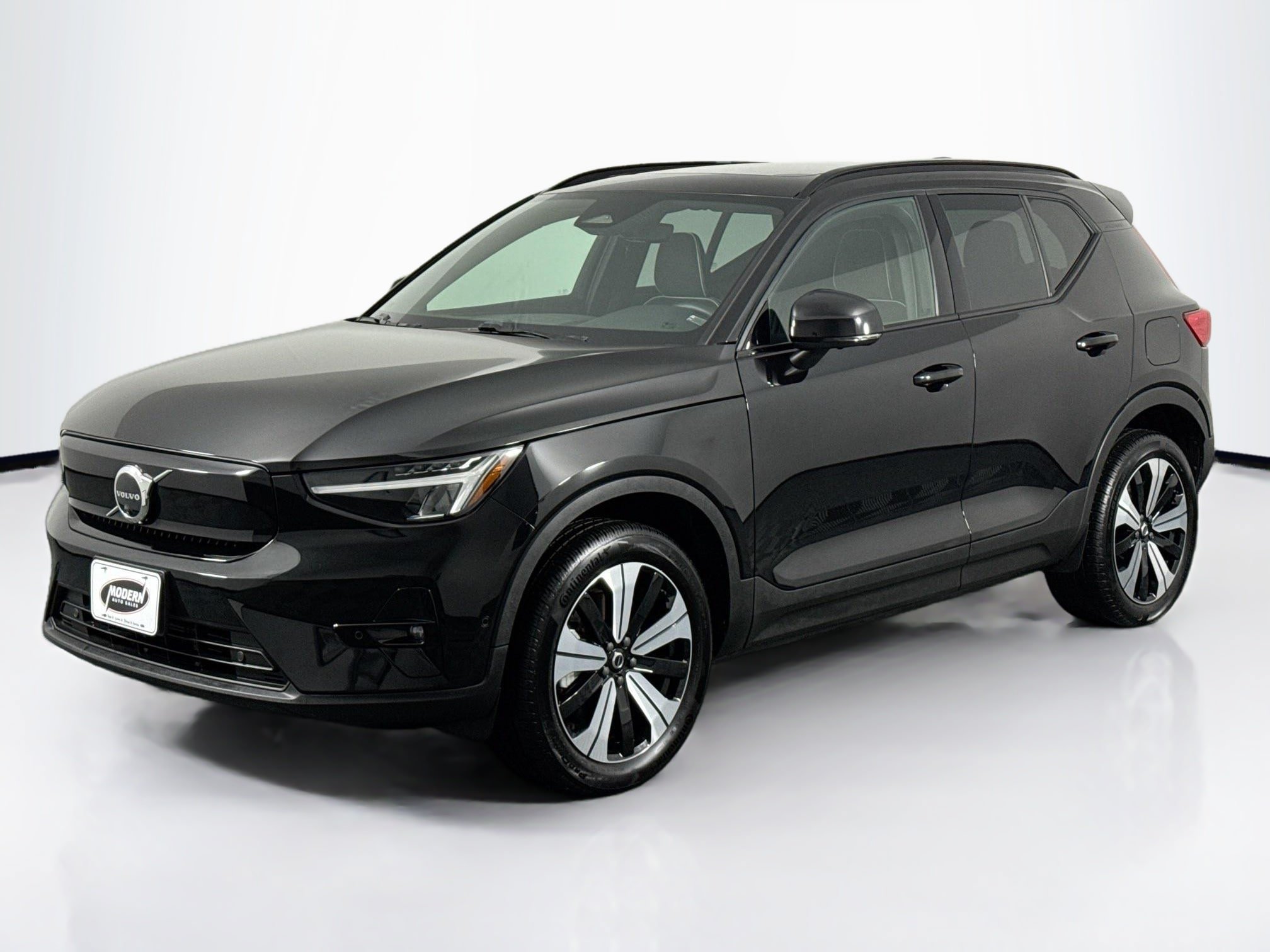 Used 2023 Volvo XC40 Recharge Plus AWD/4WD image 10