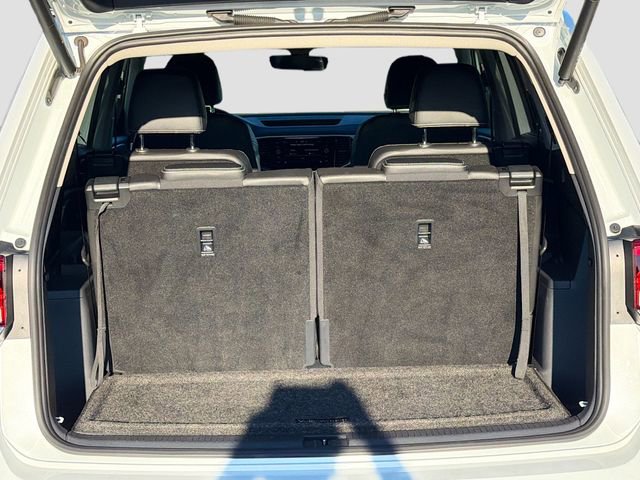 Used 2023 Volkswagen Atlas SEL Premium image 12