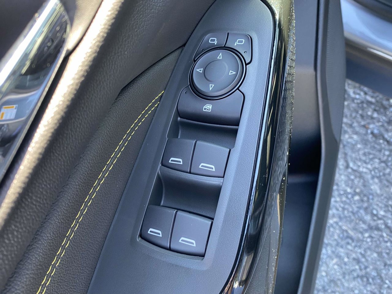 New 2026 Chevrolet Trax ACTIV w/ Sunroof Package FWD image 17