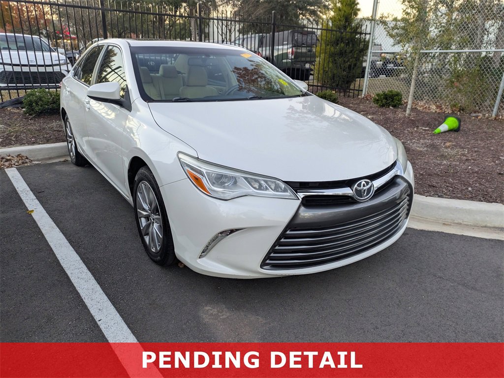 Used 2015 Toyota Camry XLE image 1