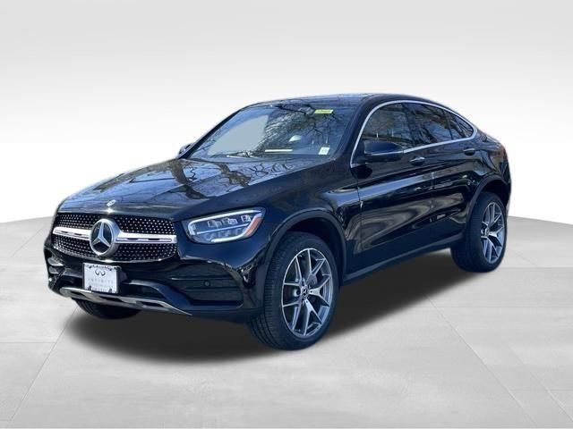 Used 2022 Mercedes-Benz GLC 300 4MATIC Coupe image 2