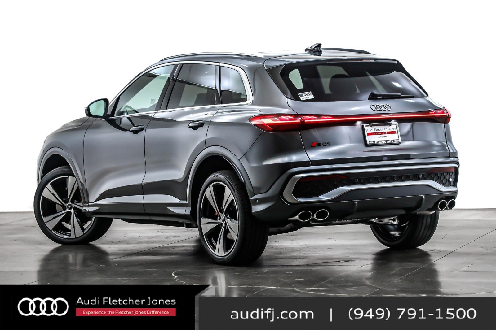 New 2025 Audi SQ5 Prestige image 12