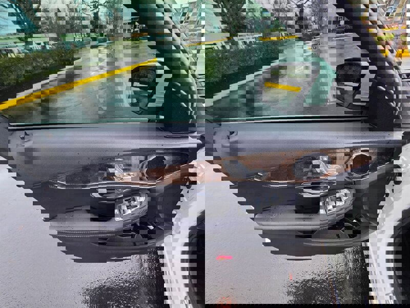 Used 2015 Mercedes-Benz C 300 4MATIC Sedan image 35