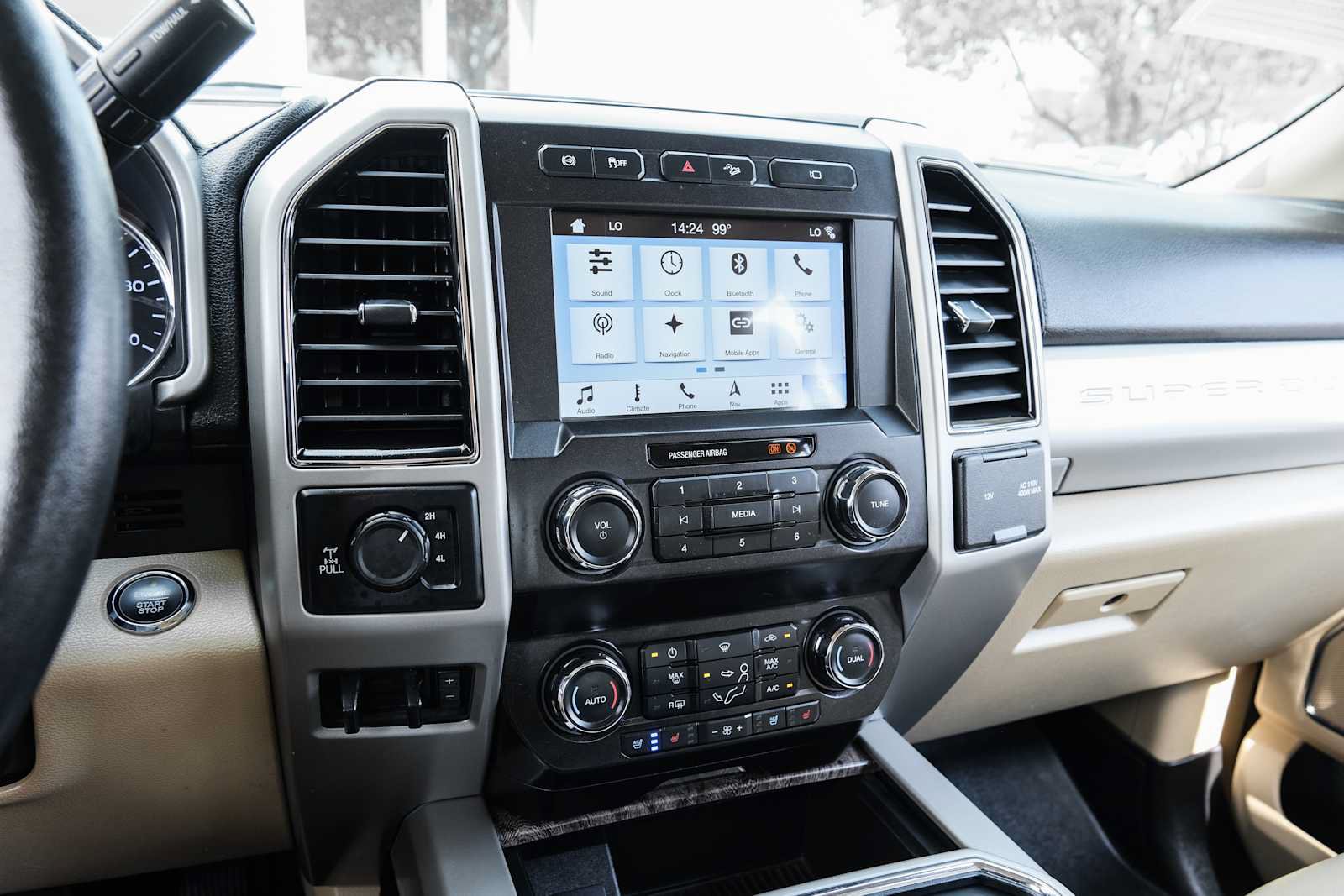 Used 2019 Ford F250 Lariat w/ Lariat Ultimate Package AWD/4WD image 48