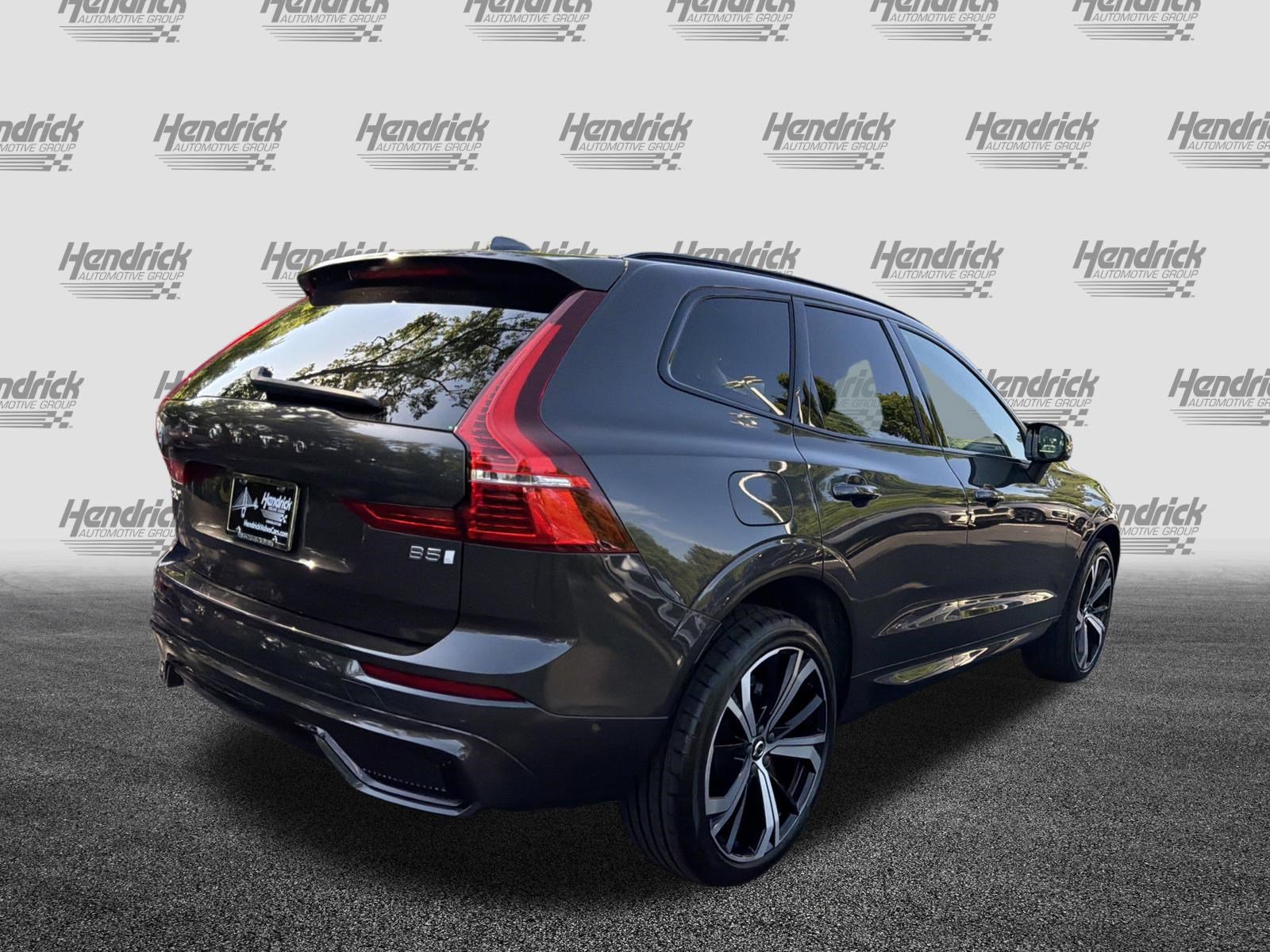 Certified 2023 Volvo XC60 B5 Ultimate image 10
