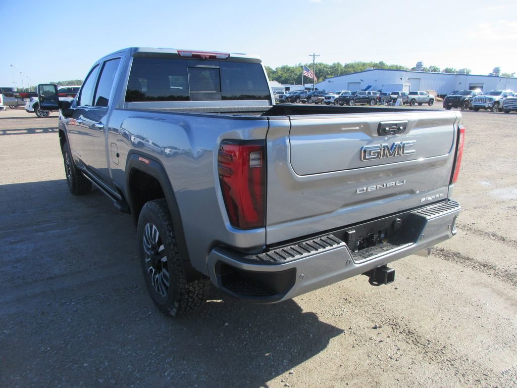 New 2026 GMC Sierra 2500 Denali Ultimate AWD/4WD image 9