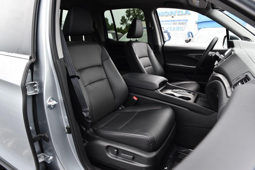 Certified 2025 Honda Ridgeline RTL image 26