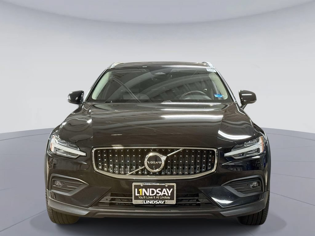 Used 2024 Volvo V60 B5 Cross Country Plus AWD/4WD image 8