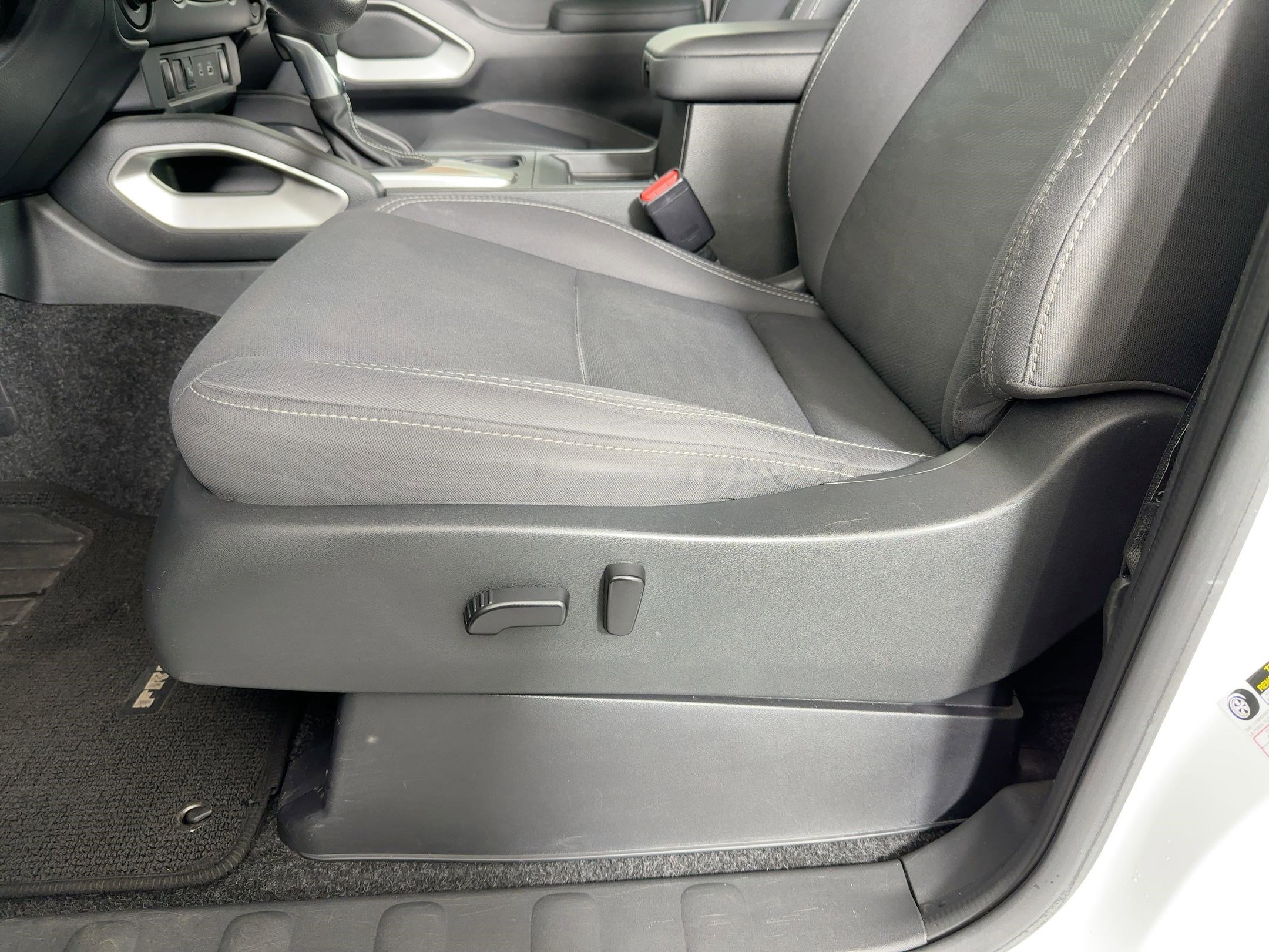 Used 2023 Nissan Frontier SV w/ Technology Package image 13