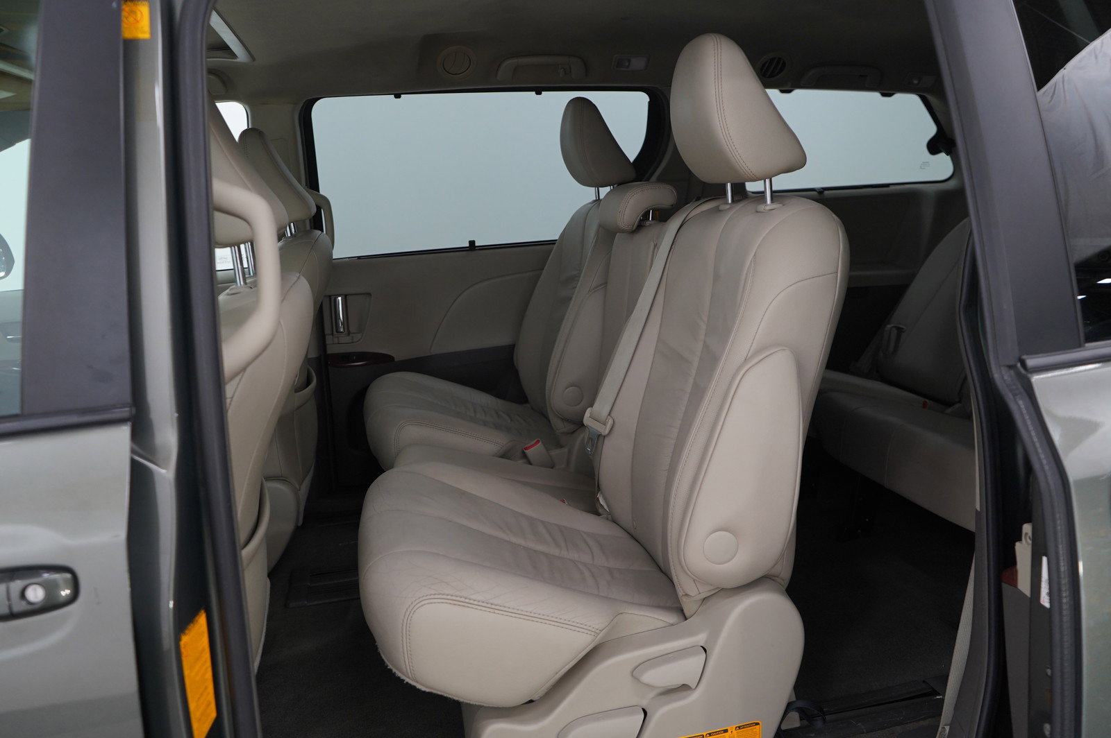 Used 2012 Toyota Sienna XLE image 14