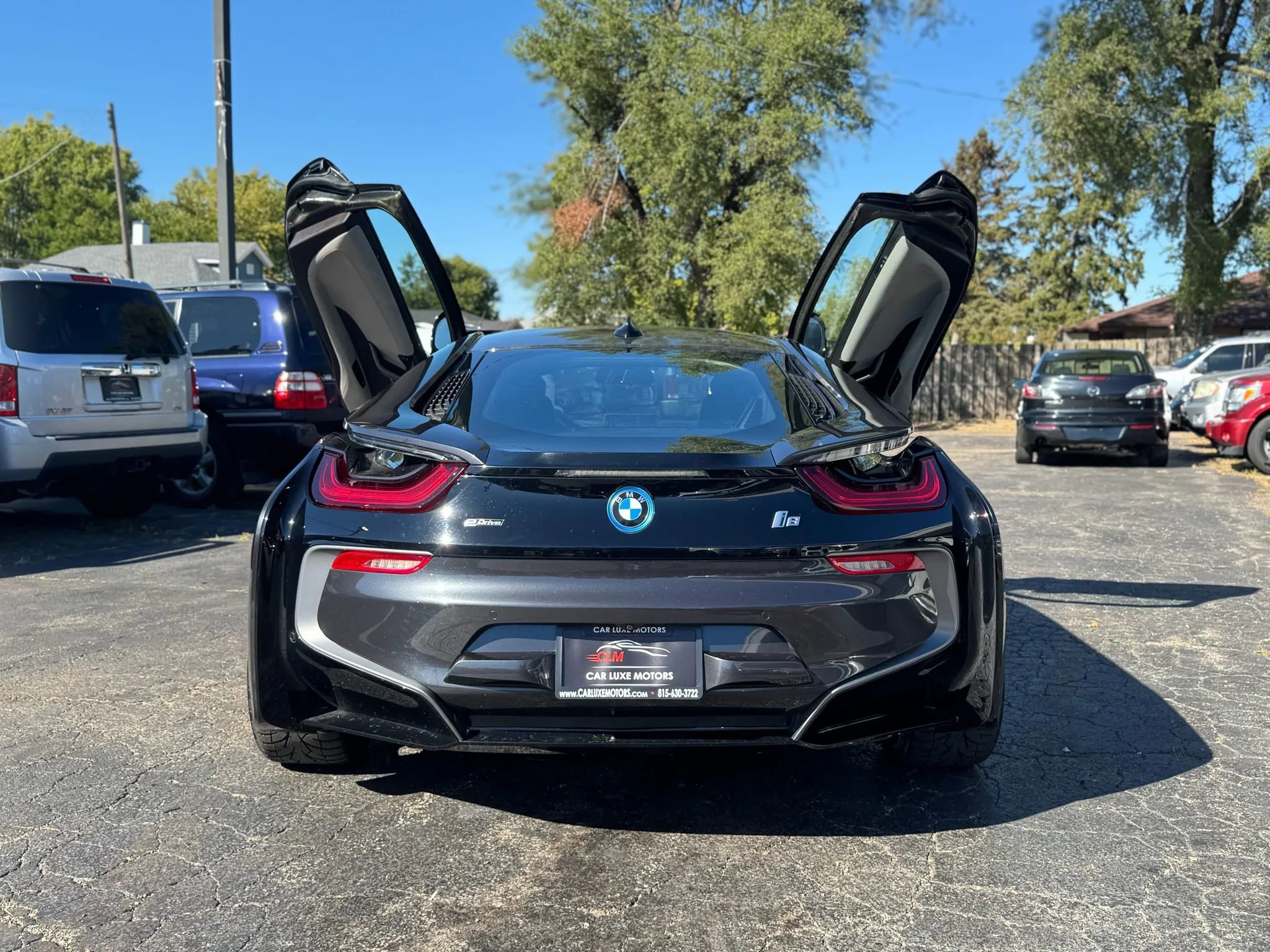 Used 2017 BMW i8 image 17