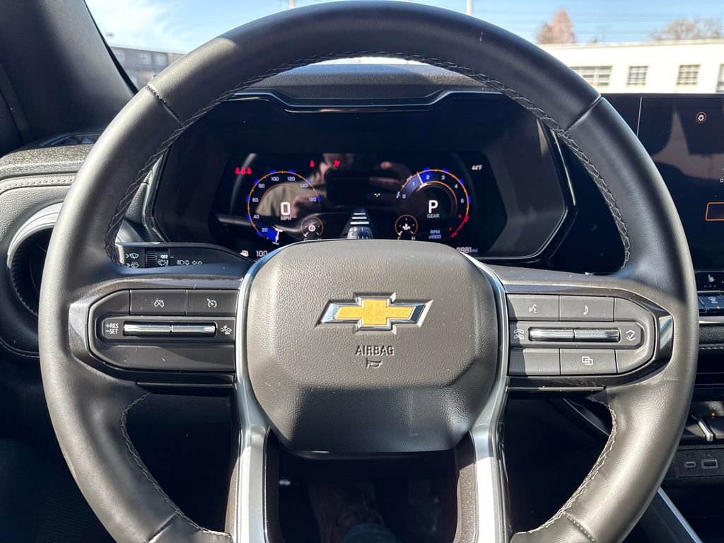 Used 2025 Chevrolet Colorado LT image 12