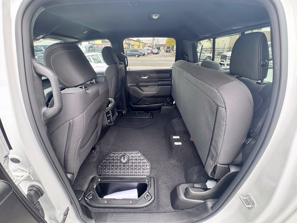 New 2026 RAM 1500 Express AWD/4WD image 16