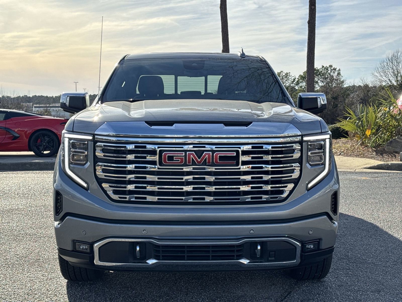 Used 2025 GMC Sierra 1500 Denali w/ Denali Reserve Package AWD/4WD image 3