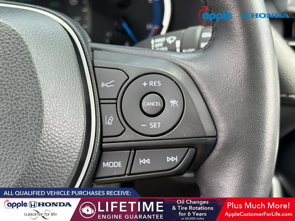 Used 2023 Toyota RAV4 XLE Premium AWD/4WD image 26