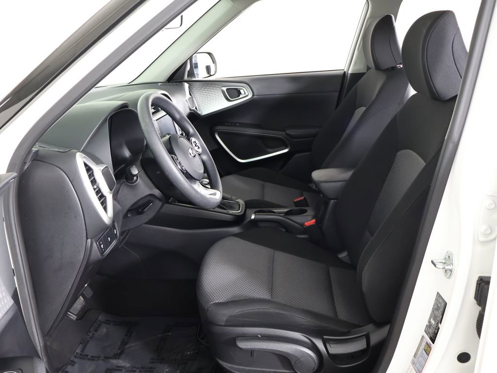 Used 2021 Kia Soul LX FWD image 27