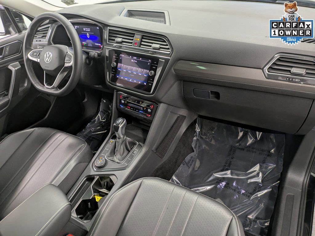 Used 2022 Volkswagen Tiguan SE w/ Panoramic Sunroof Package AWD/4WD image 31