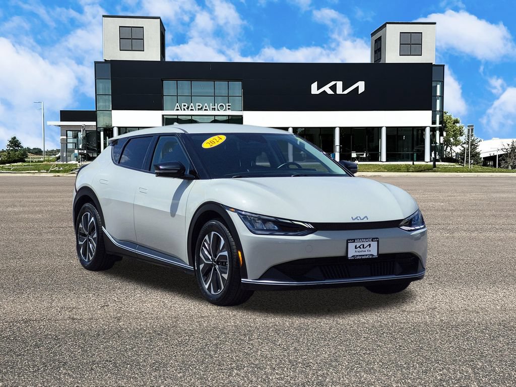 Certified 2024 Kia EV6 Light AWD/4WD image 3