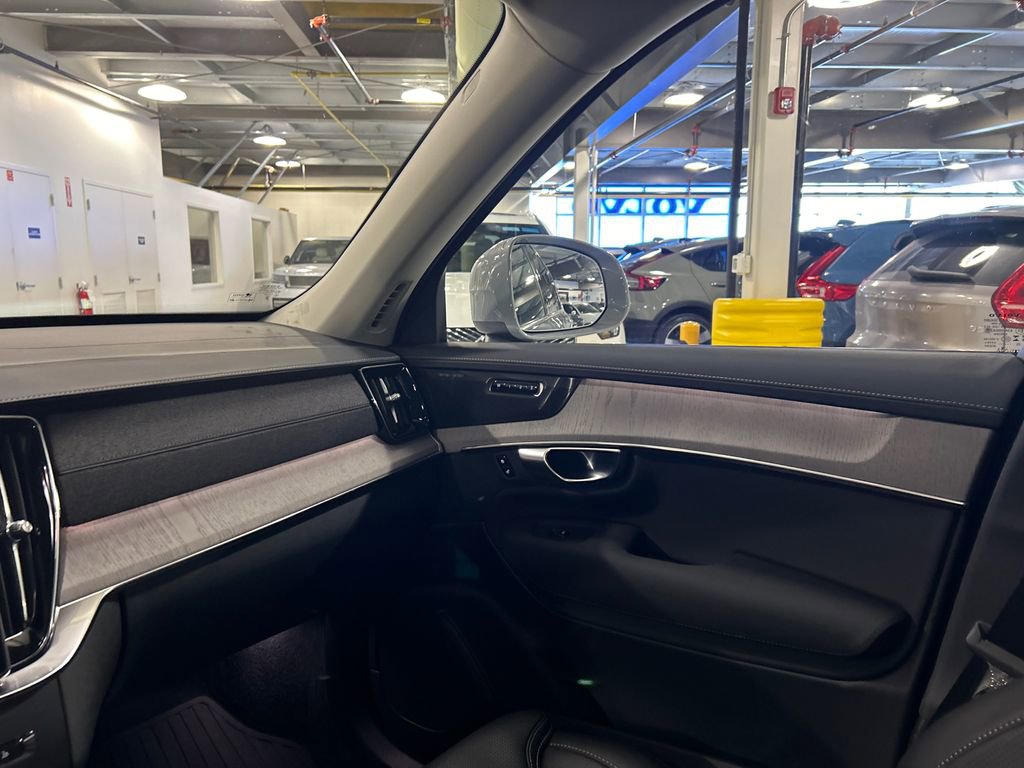 Used 2026 Volvo XC90 B6 Ultra w/ Protection Package image 26